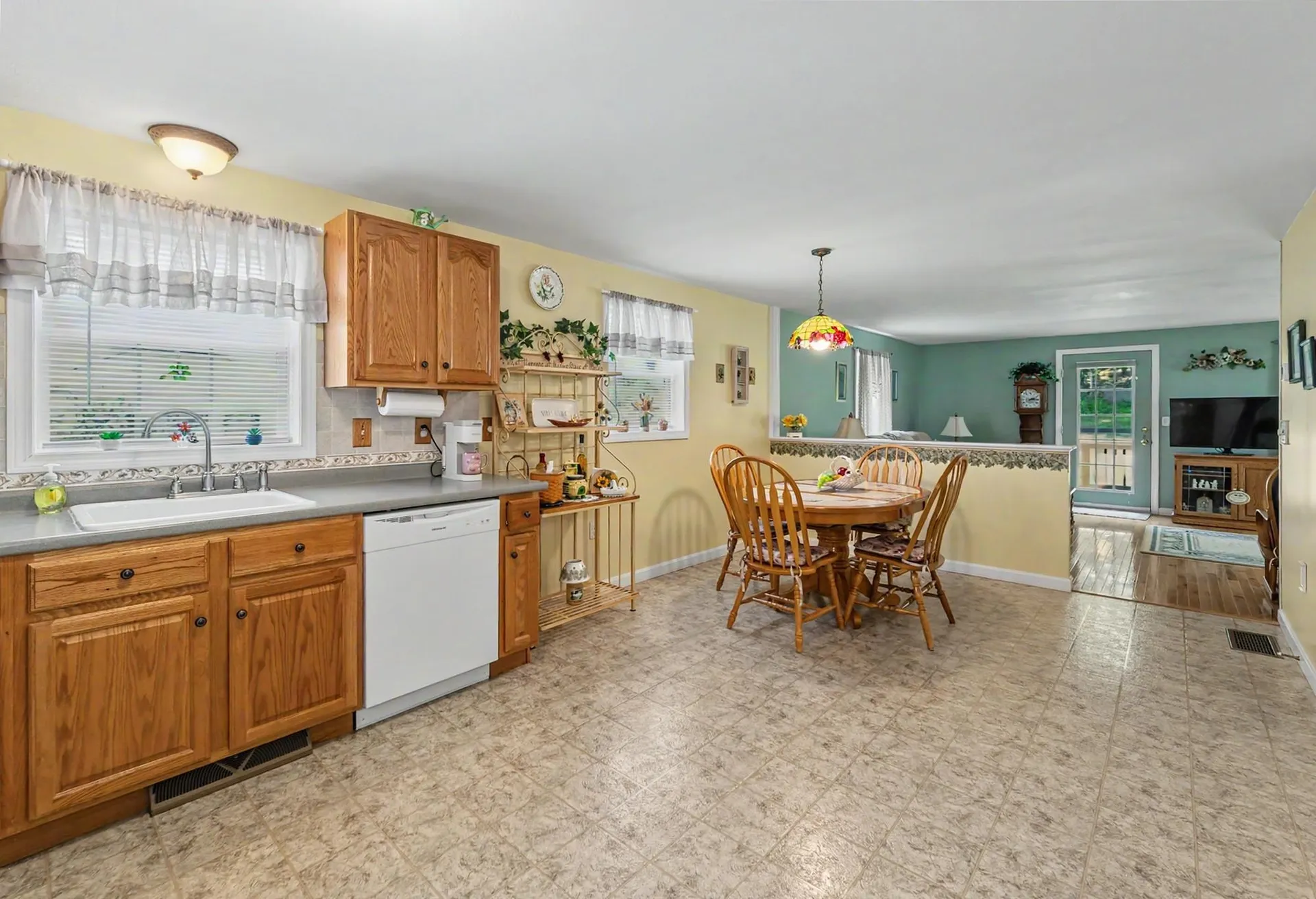 68 Barbara Lane Hudson NH 03051