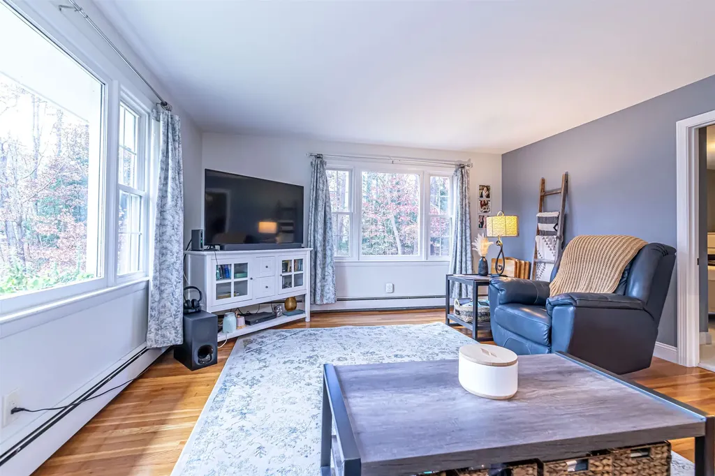 69 Bean Road Merrimack NH 03054