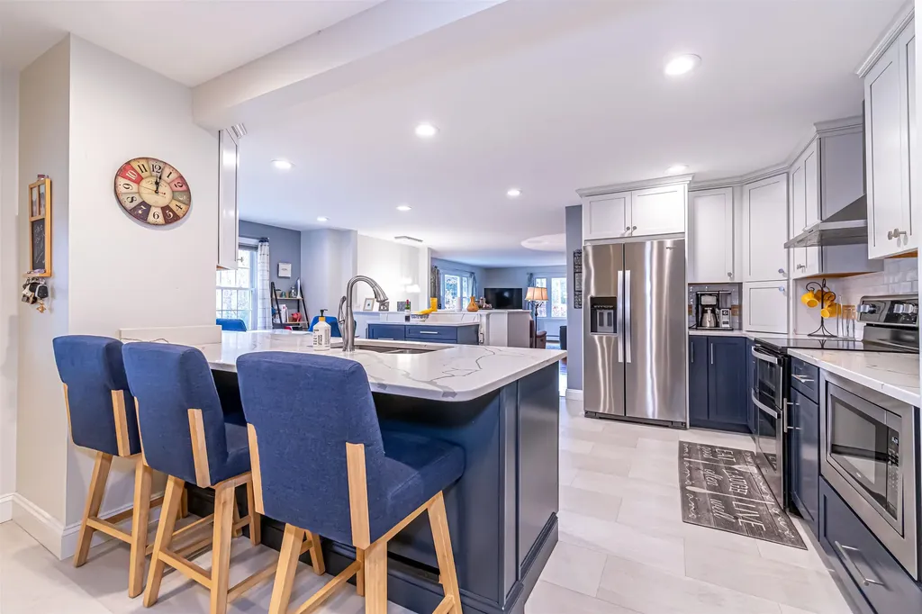 69 Bean Road Merrimack NH 03054