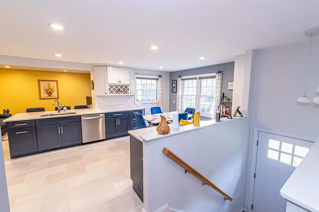 69 Bean Road Merrimack NH 03054