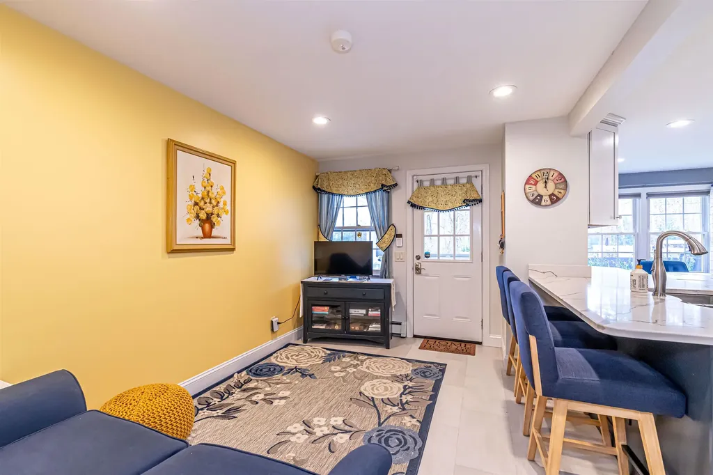 69 Bean Road Merrimack NH 03054