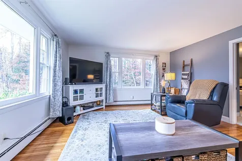 69 Bean Road Merrimack NH 03054