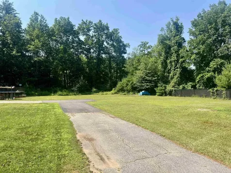 69 Bean Road Merrimack NH 03054
