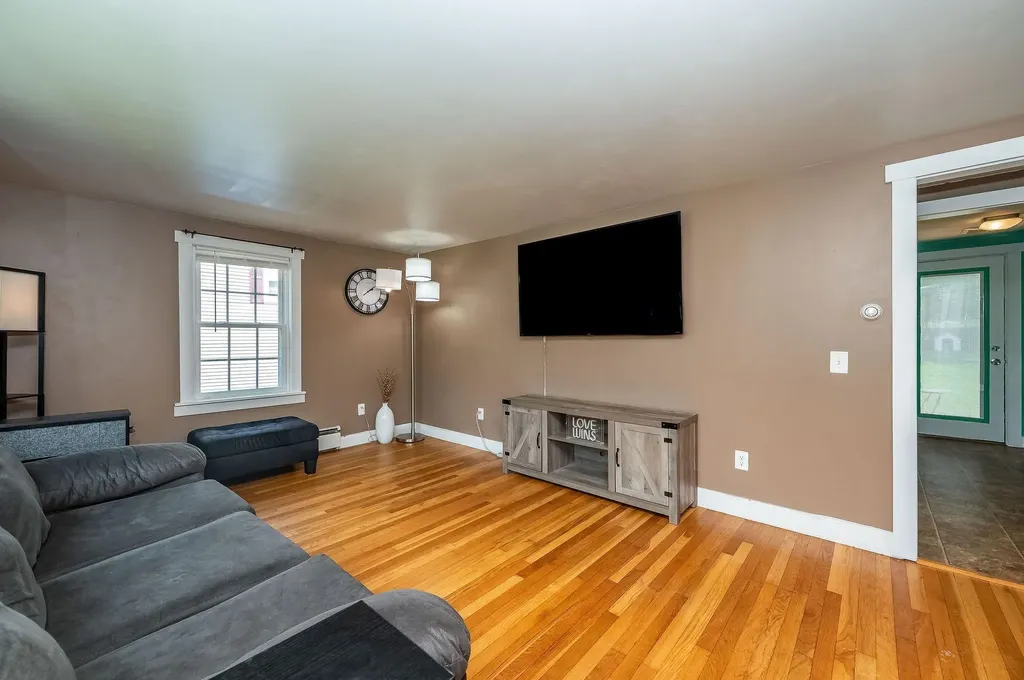 6 Howe Street Rochester NH 03867