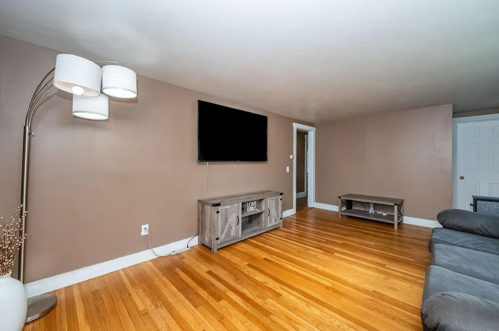6 Howe Street Rochester NH 03867