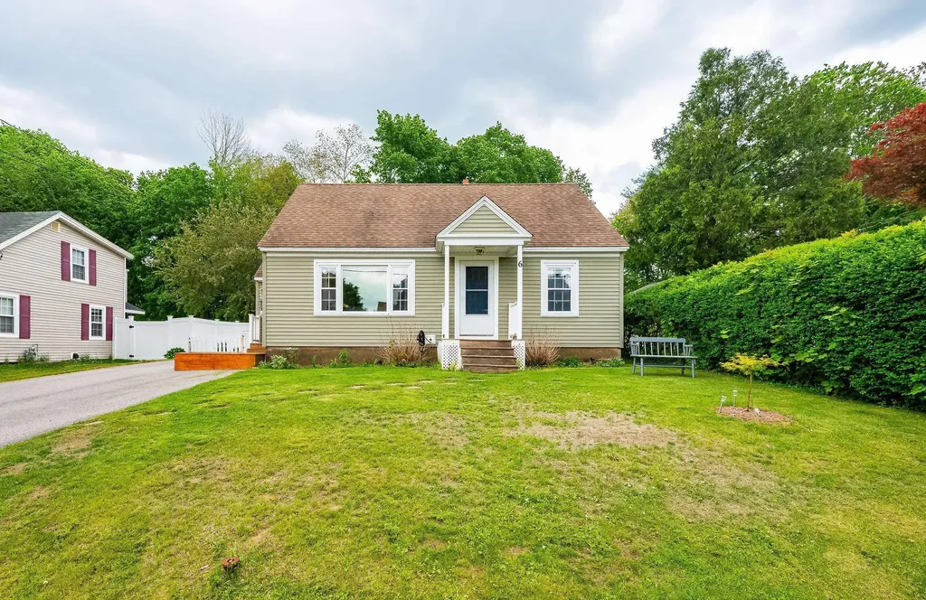 6 Howe Street Rochester NH 03867