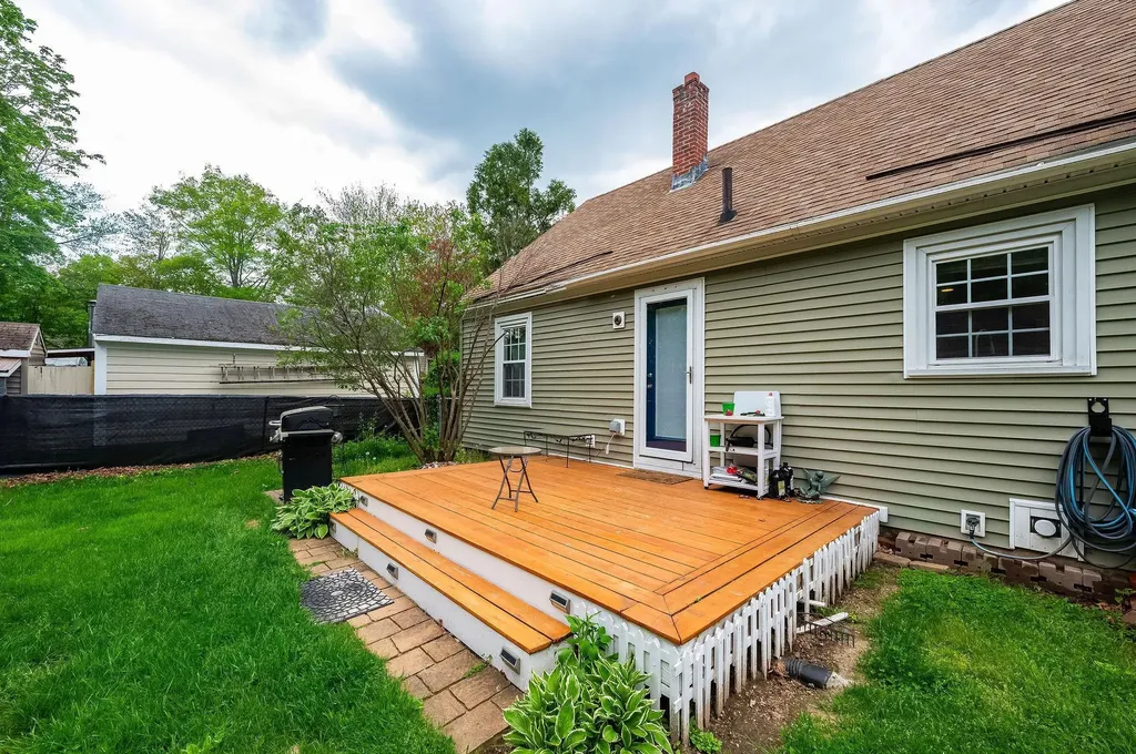6 Howe Street Rochester NH 03867