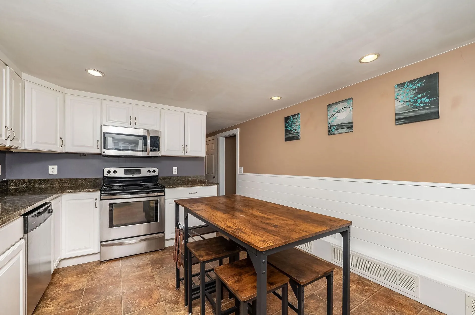 6 Howe Street Rochester NH 03867