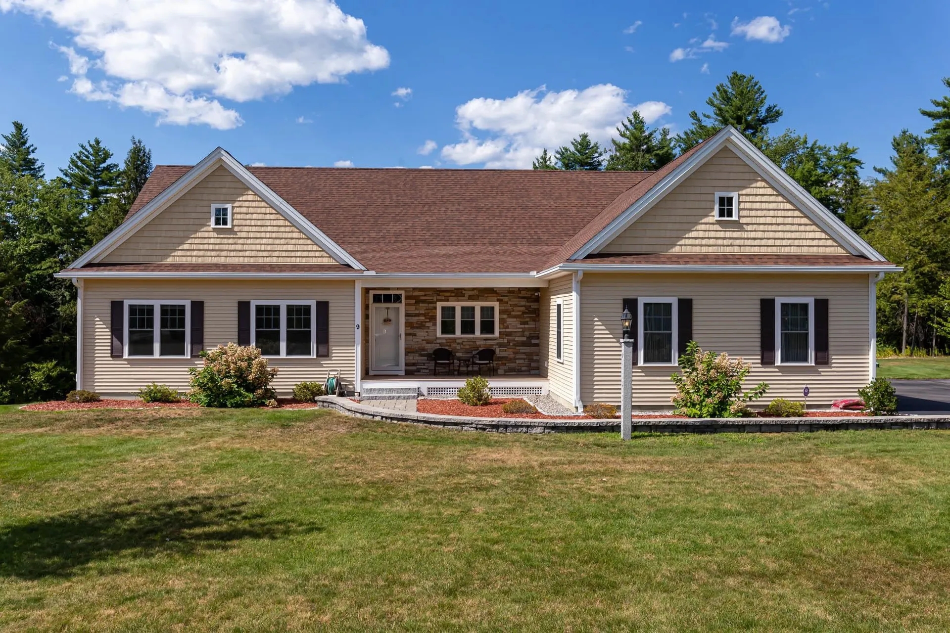 9 Windy Hollow Circle Merrimack NH 03054