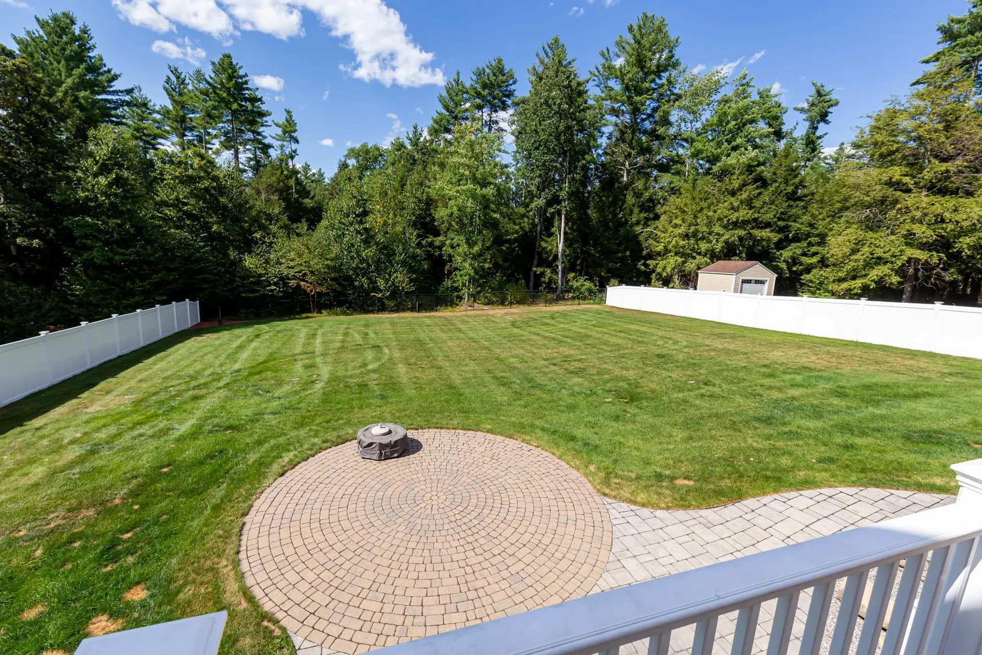 9 Windy Hollow Circle Merrimack NH 03054