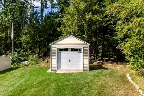 9 Windy Hollow Circle Merrimack NH 03054
