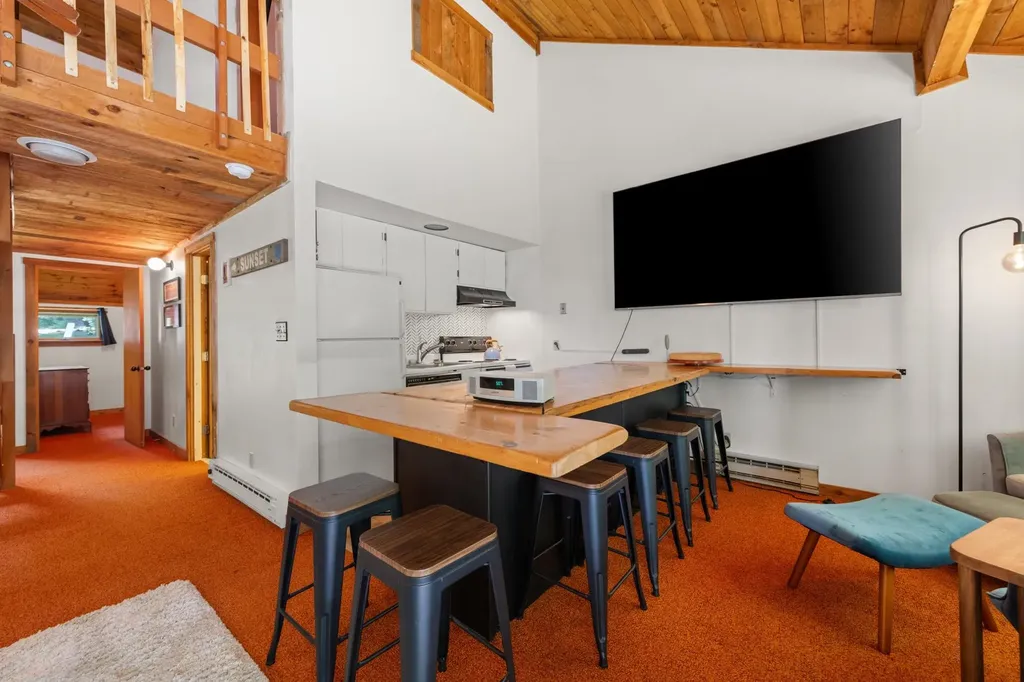 28 Tripplewood Road Campton NH 03223