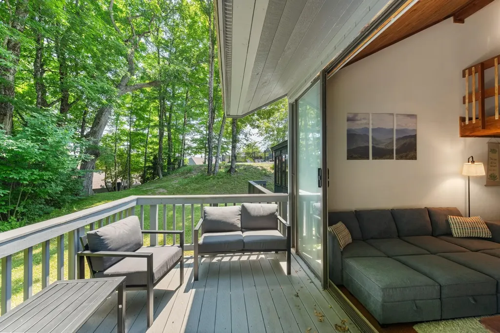 28 Tripplewood Road Campton NH 03223