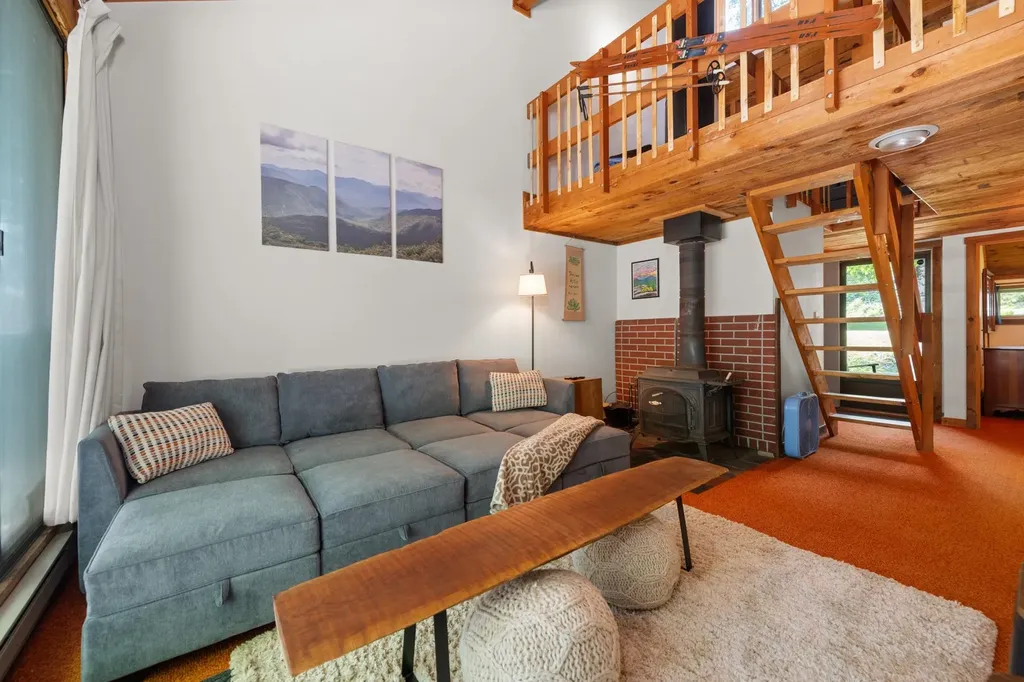 28 Tripplewood Road Campton NH 03223