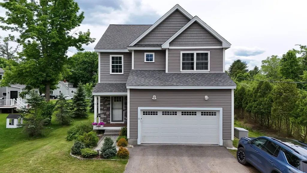 15 Chandler Way Dover NH 03820