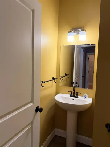 15 Chandler Way Dover NH 03820
