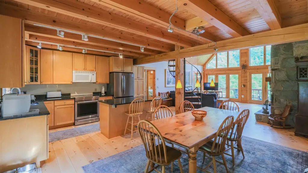 955 Smokeshire Road Chester VT 05143