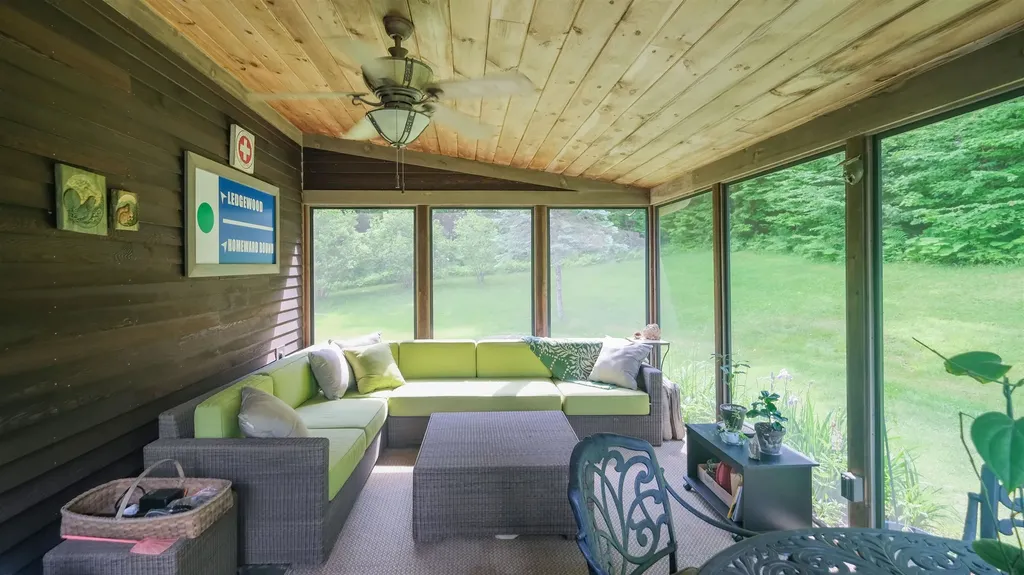 955 Smokeshire Road Chester VT 05143