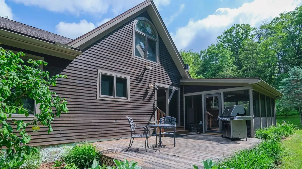 955 Smokeshire Road Chester VT 05143