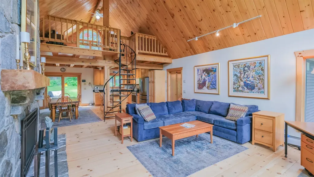 955 Smokeshire Road Chester VT 05143
