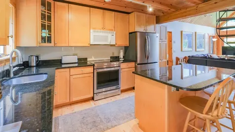 955 Smokeshire Road Chester VT 05143