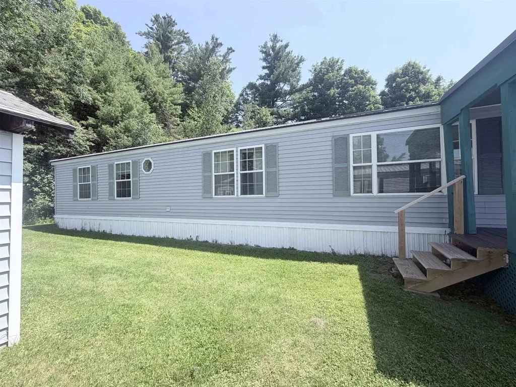 19 Hilltop Manor Mobile Home Park Littleton NH 03561