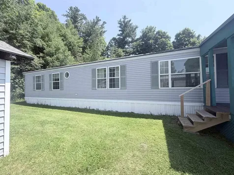19 Hilltop Manor Mobile Home Park Littleton NH 03561