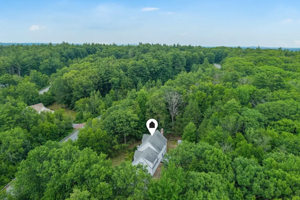88 Crawford Road Chester NH 03036
