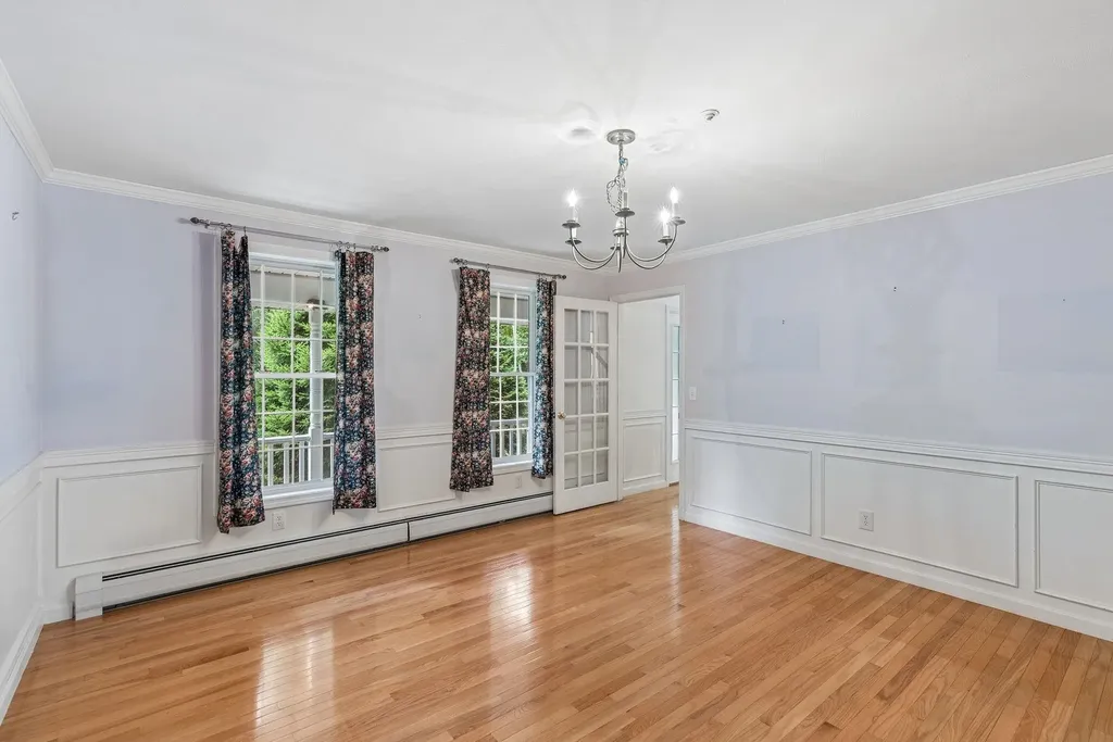 88 Crawford Road Chester NH 03036