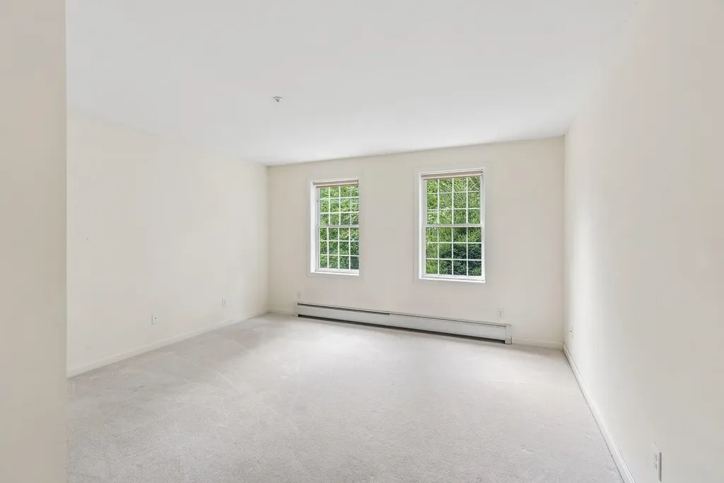 88 Crawford Road Chester NH 03036