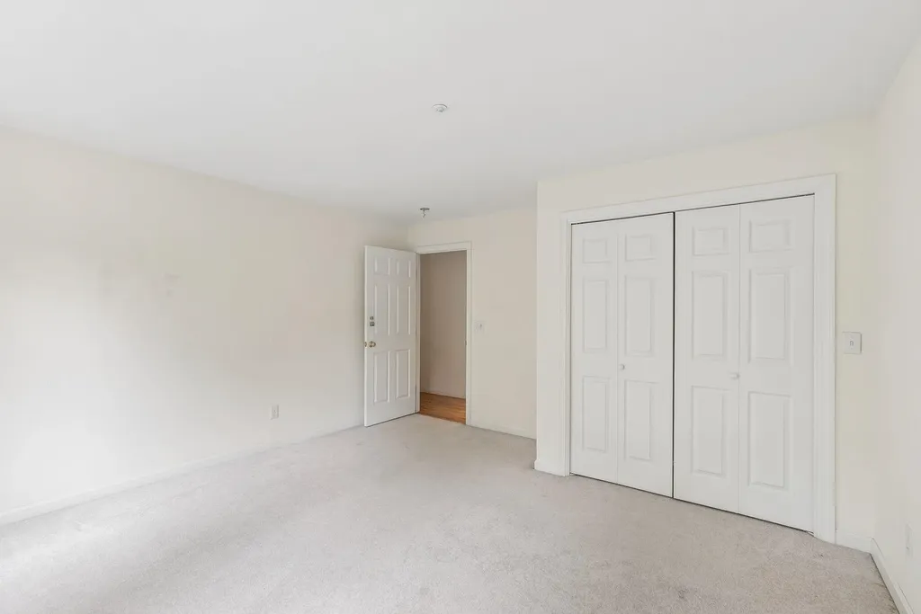 88 Crawford Road Chester NH 03036