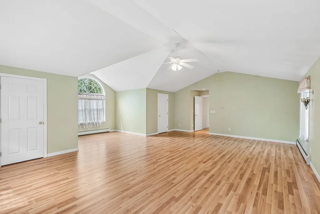 88 Crawford Road Chester NH 03036