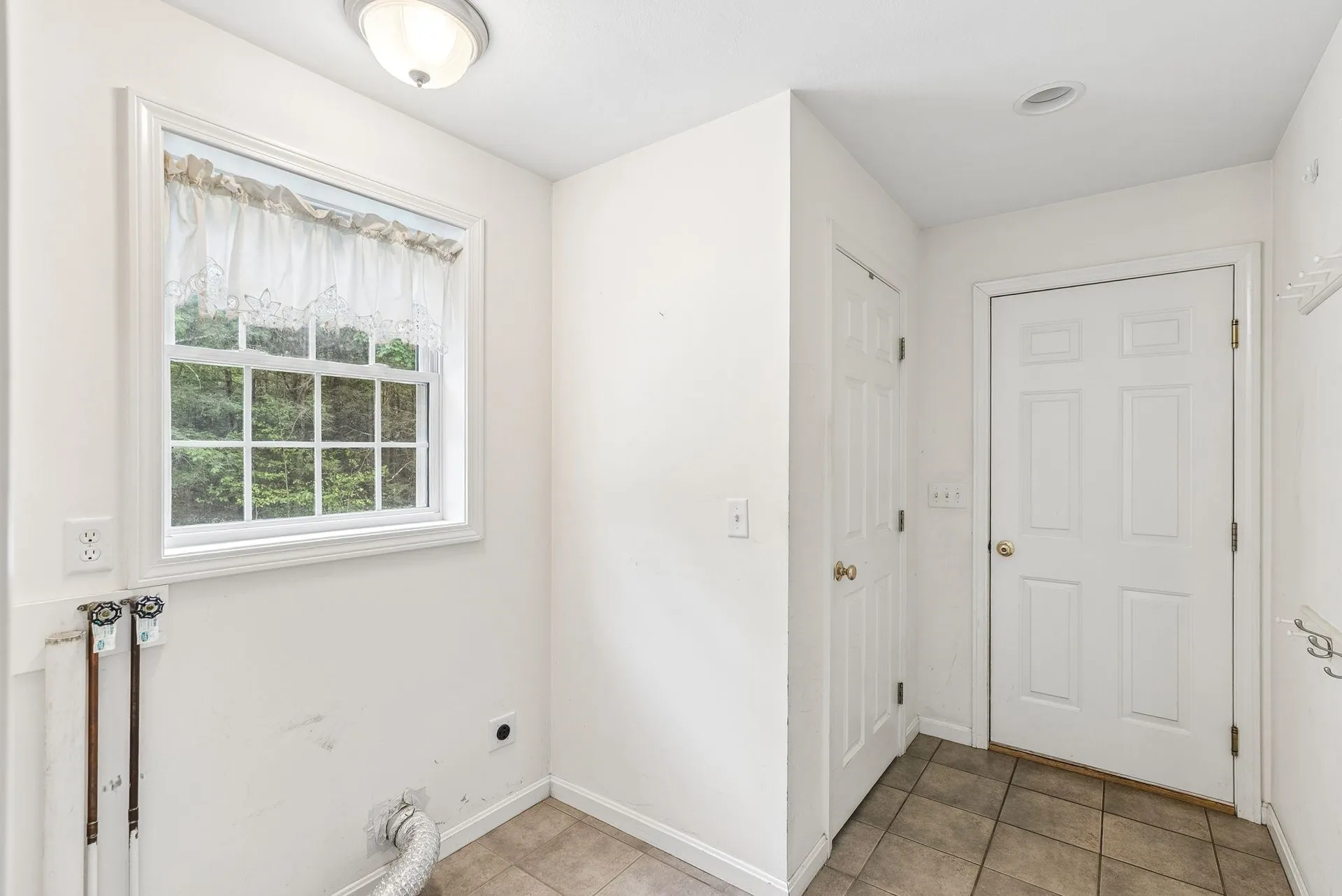 88 Crawford Road Chester NH 03036