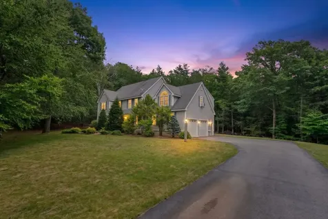 88 Crawford Road Chester NH 03036