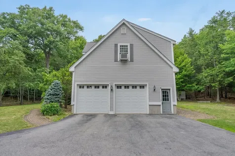 88 Crawford Road Chester NH 03036
