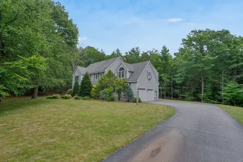 88 Crawford Road Chester NH 03036