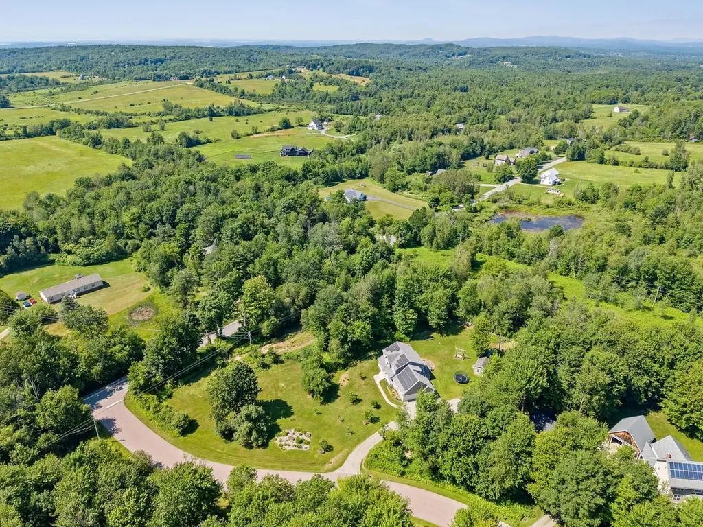 55 Applewood Lane Williston VT 05495