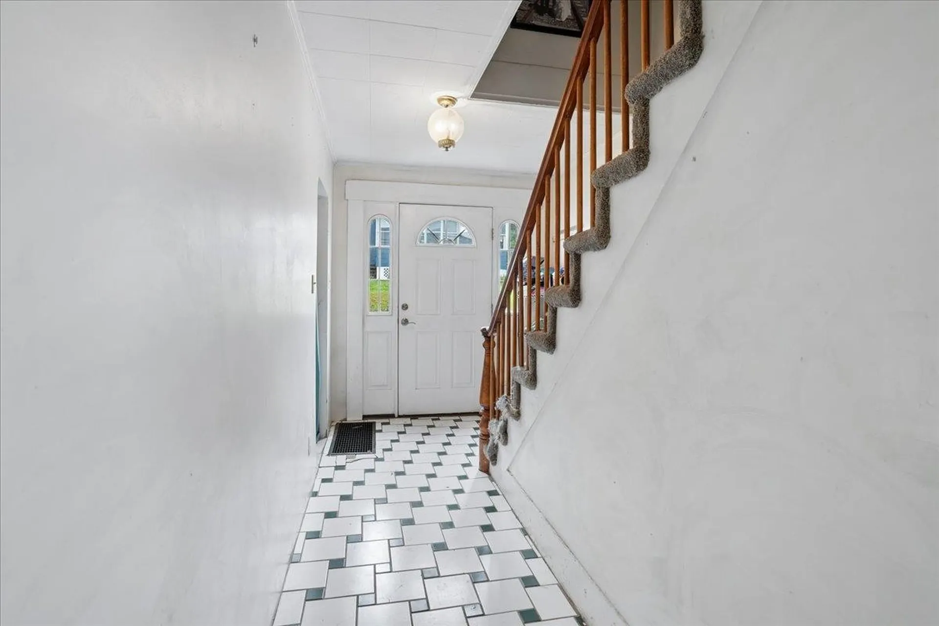60 Avery Street Laconia NH 03246