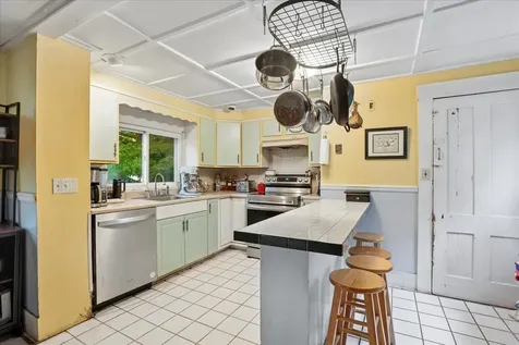 60 Avery Street Laconia NH 03246