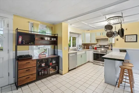 60 Avery Street Laconia NH 03246
