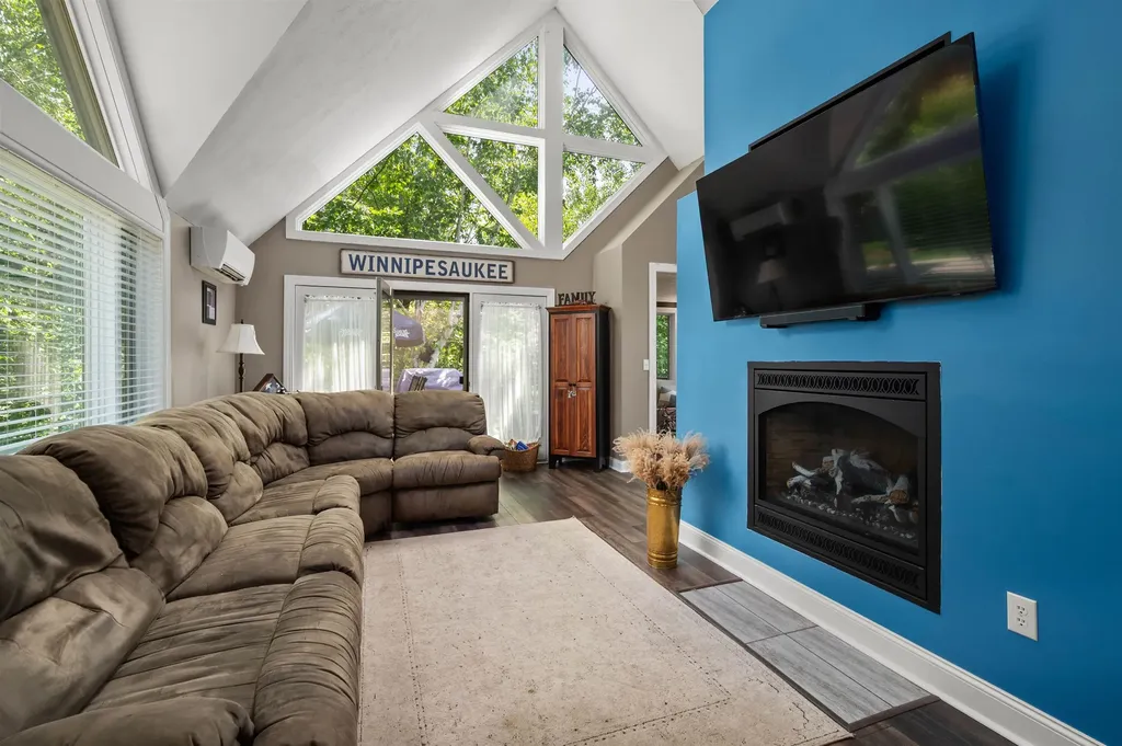 6 Tartan Hollow Laconia NH 03246