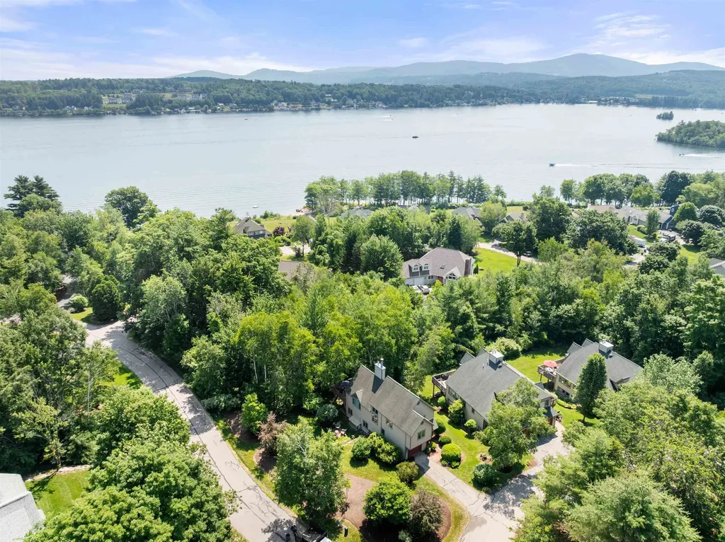 6 Tartan Hollow Laconia NH 03246