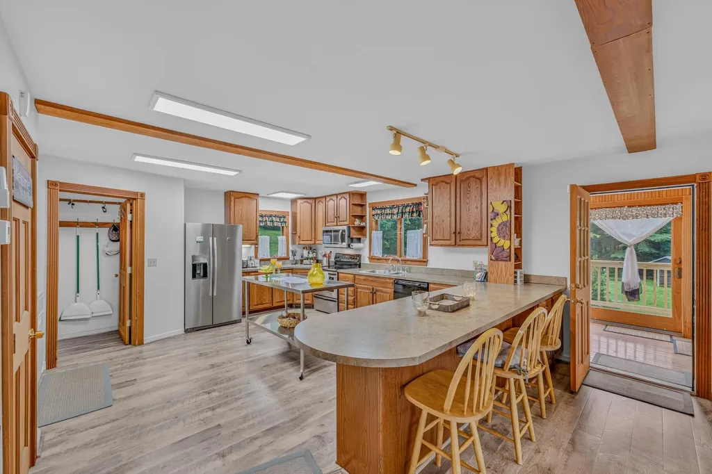 1952 Monroe Road Littleton NH 03561