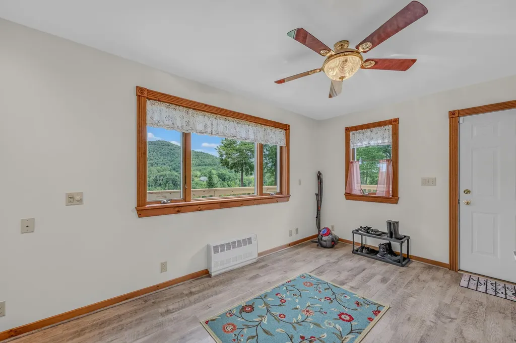 1952 Monroe Road Littleton NH 03561