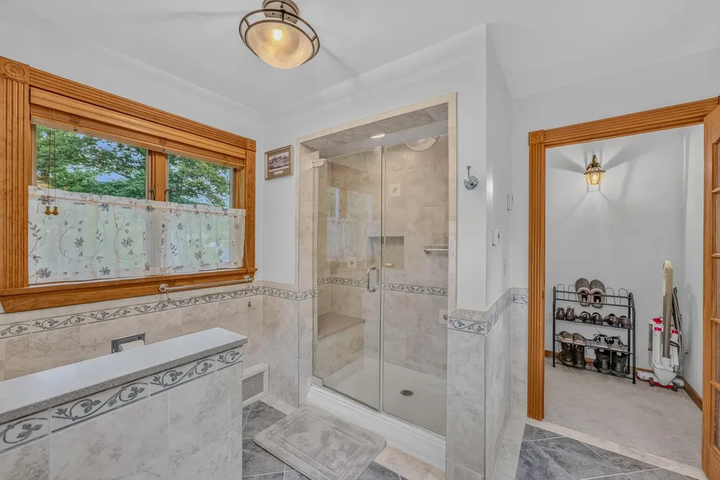 1952 Monroe Road Littleton NH 03561