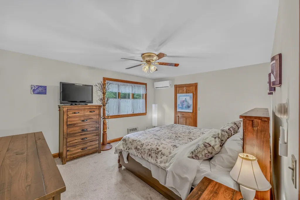 1952 Monroe Road Littleton NH 03561