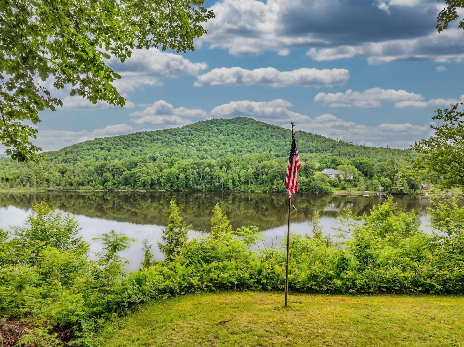 1952 Monroe Road Littleton NH 03561