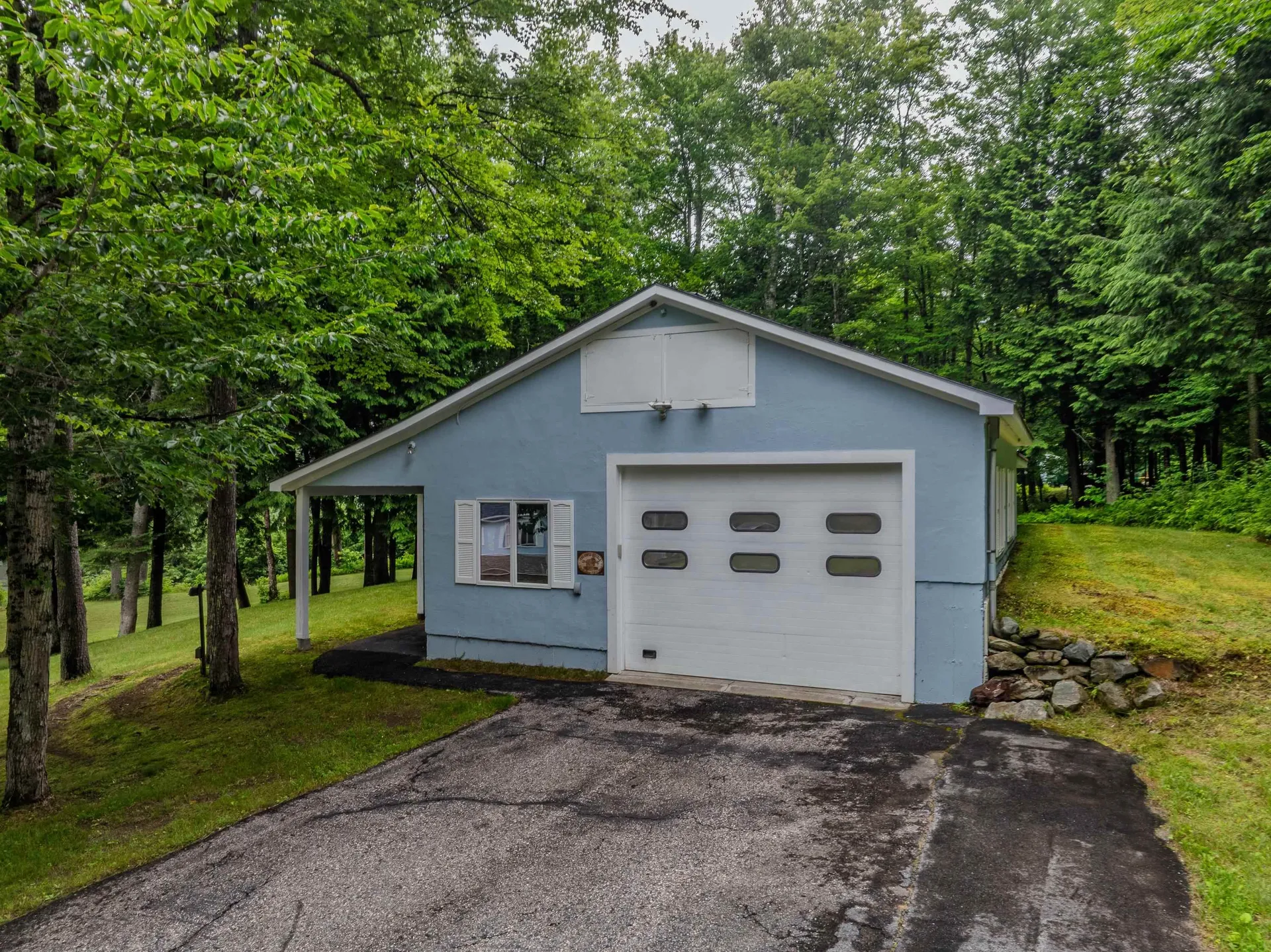 1952 Monroe Road Littleton NH 03561