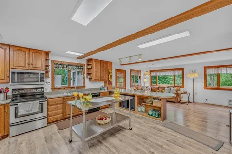 1952 Monroe Road Littleton NH 03561