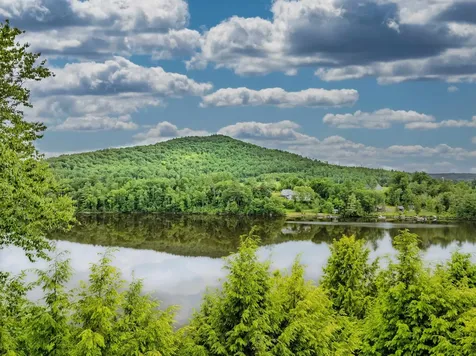1952 Monroe Road Littleton NH 03561